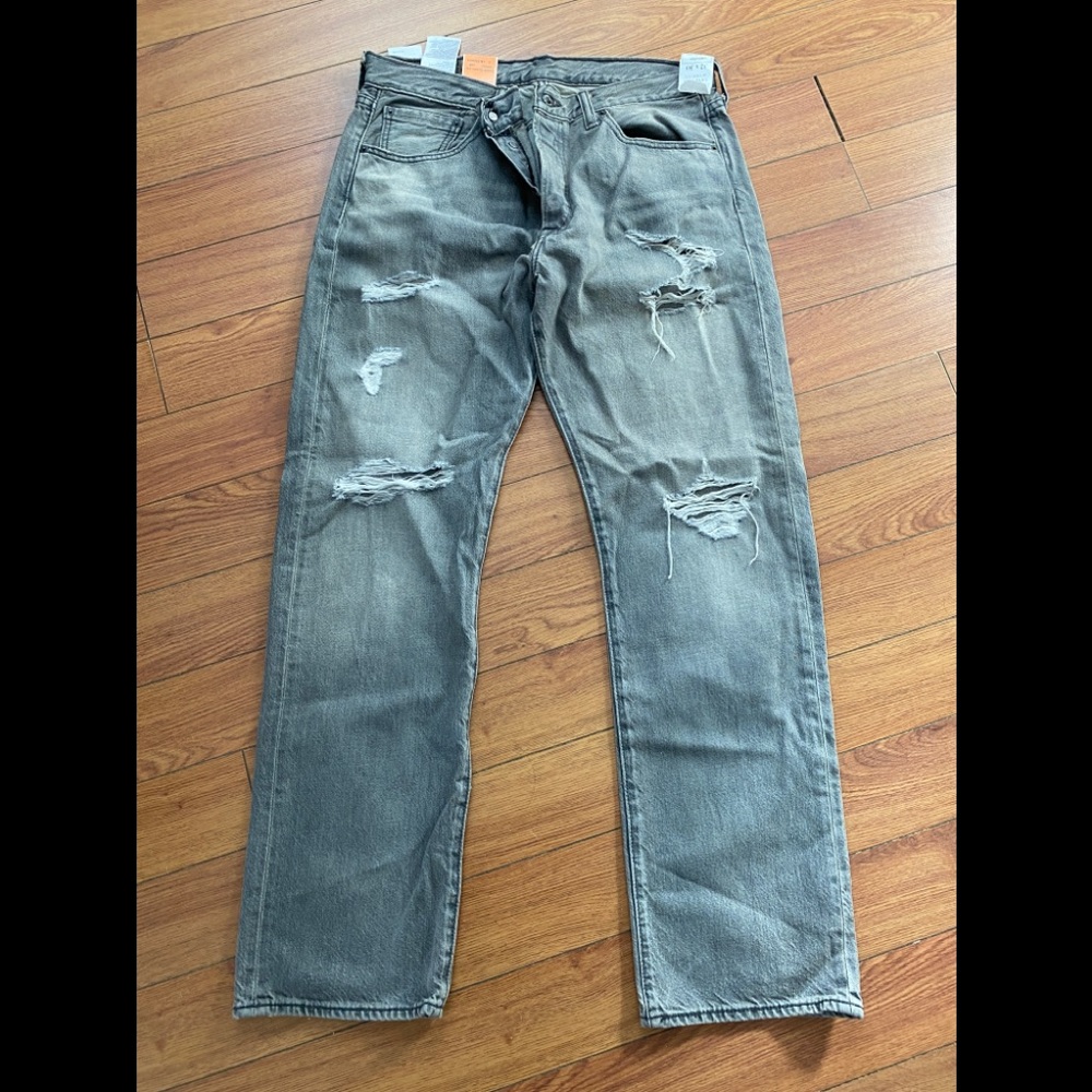 New Levi men jeans
